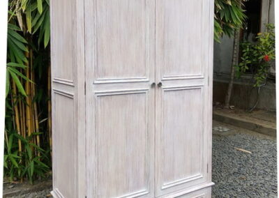 13 Armoire Small 31 - chateau de glatens